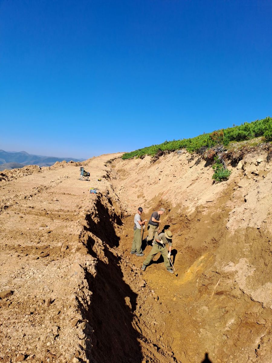 Подготовка канавы к опробованию